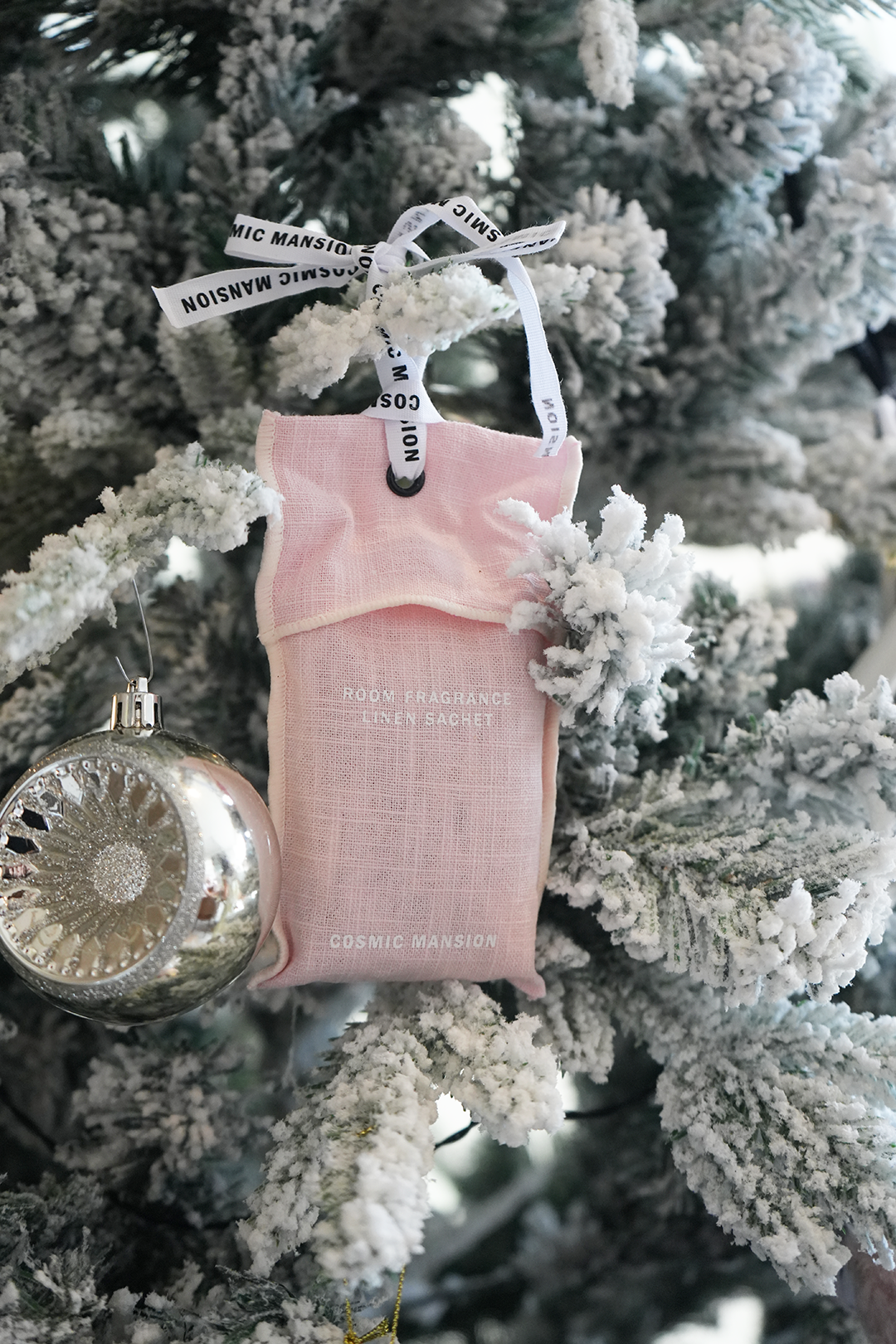 Cosmic Mansion Fragrance Linen Sachet (4 types)