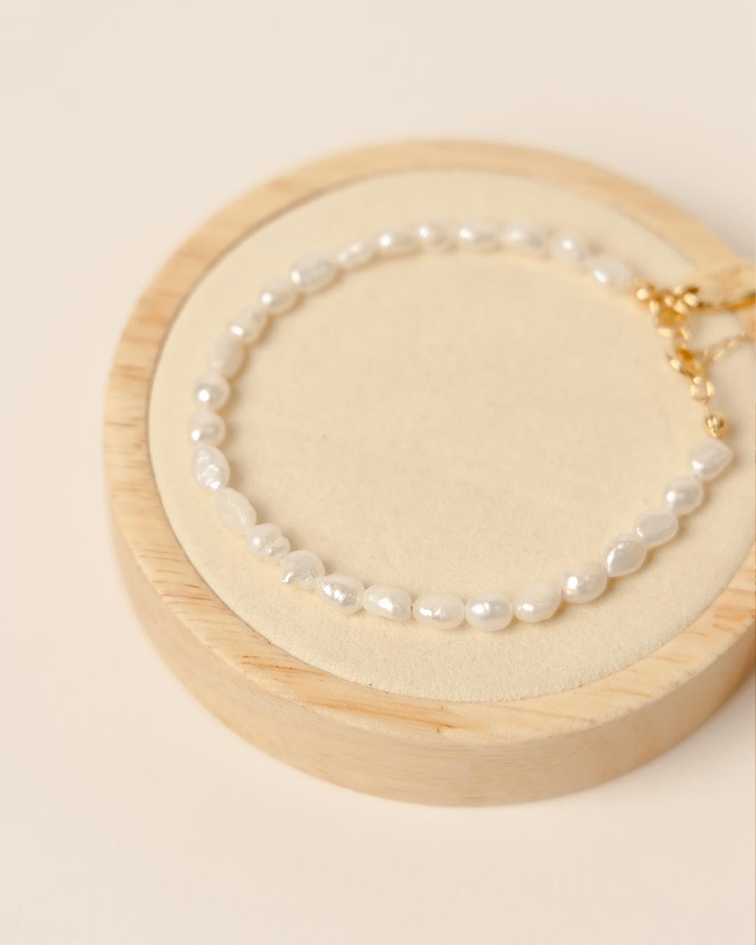 [VIP GIFTING 2024] Ksisters Logo Pearl Bracelet